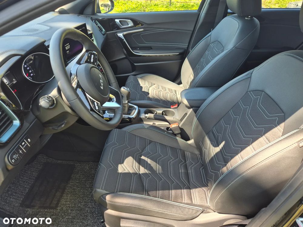 Kia Ceed - 6