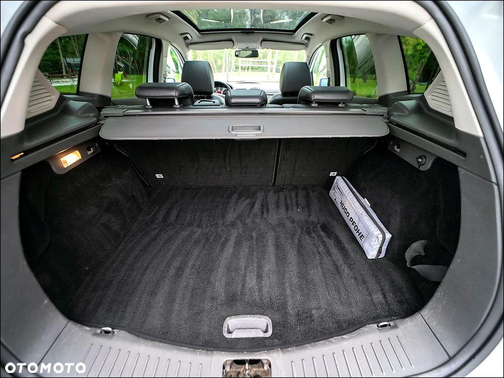 Ford Kuga - 37