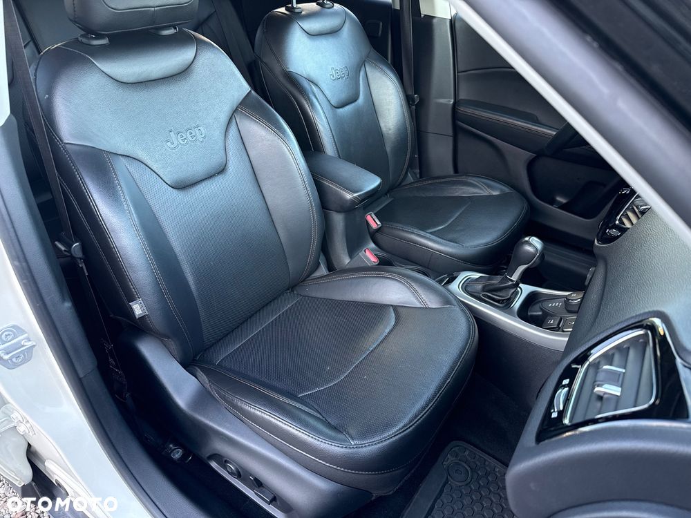 Jeep Compass - 22