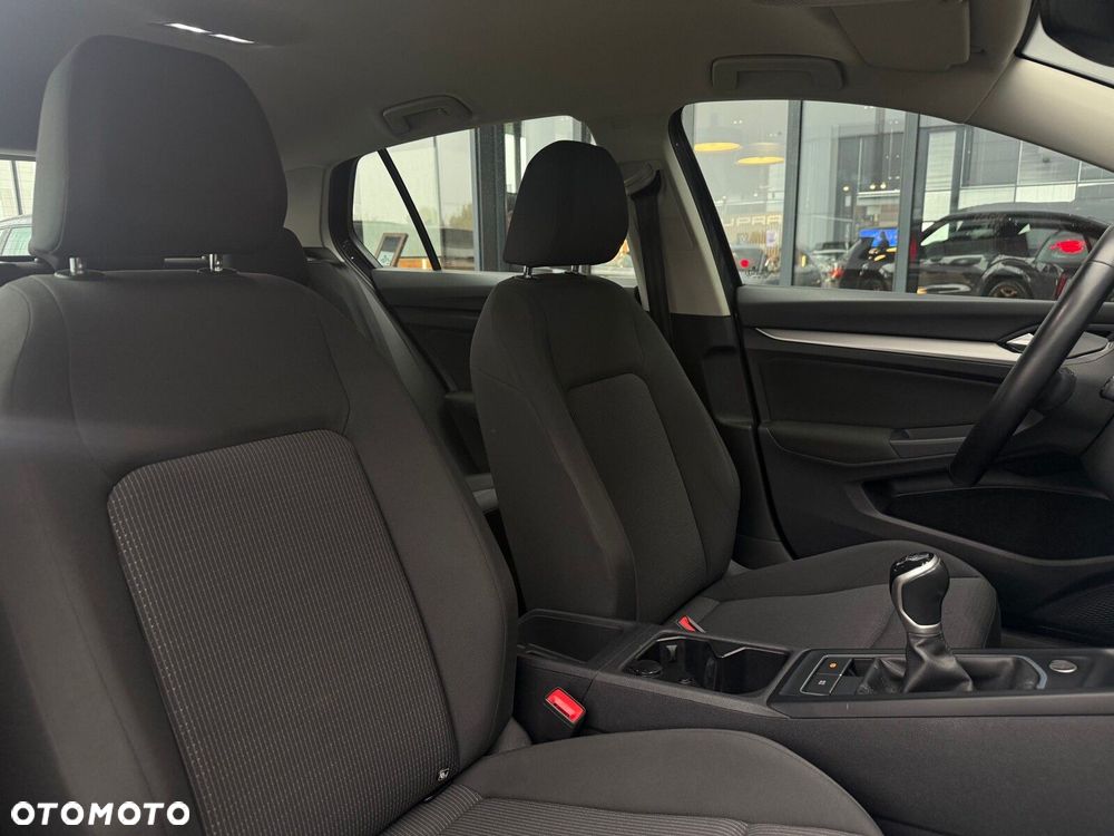 Volkswagen Golf - 19