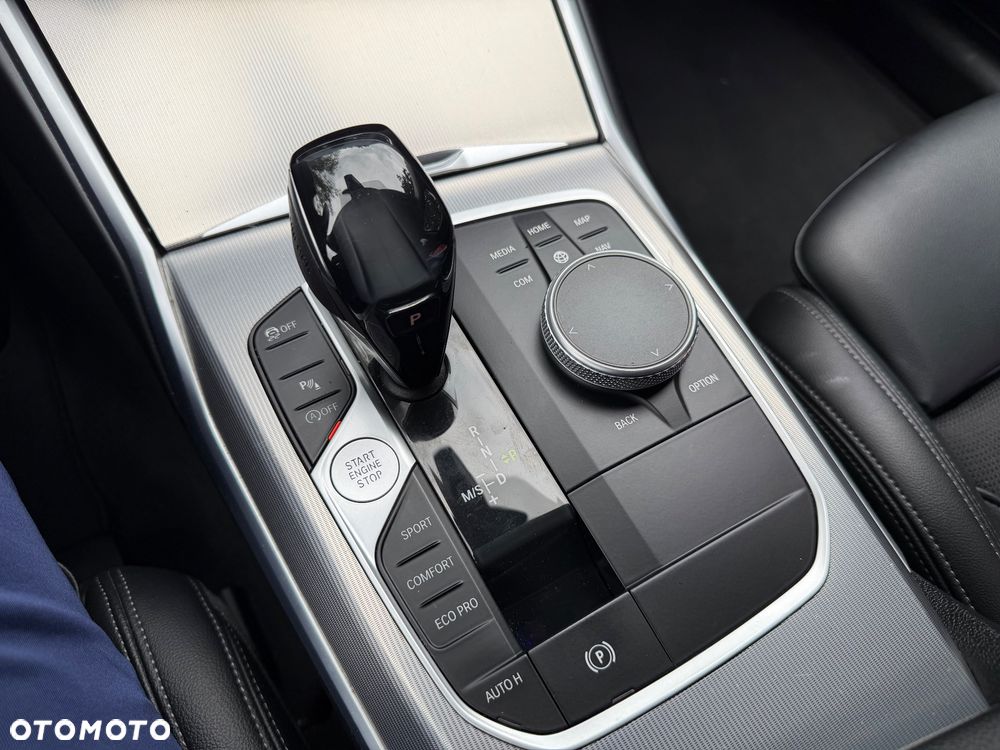 BMW Seria 3 320d Edition Luxury Line Purity - 19