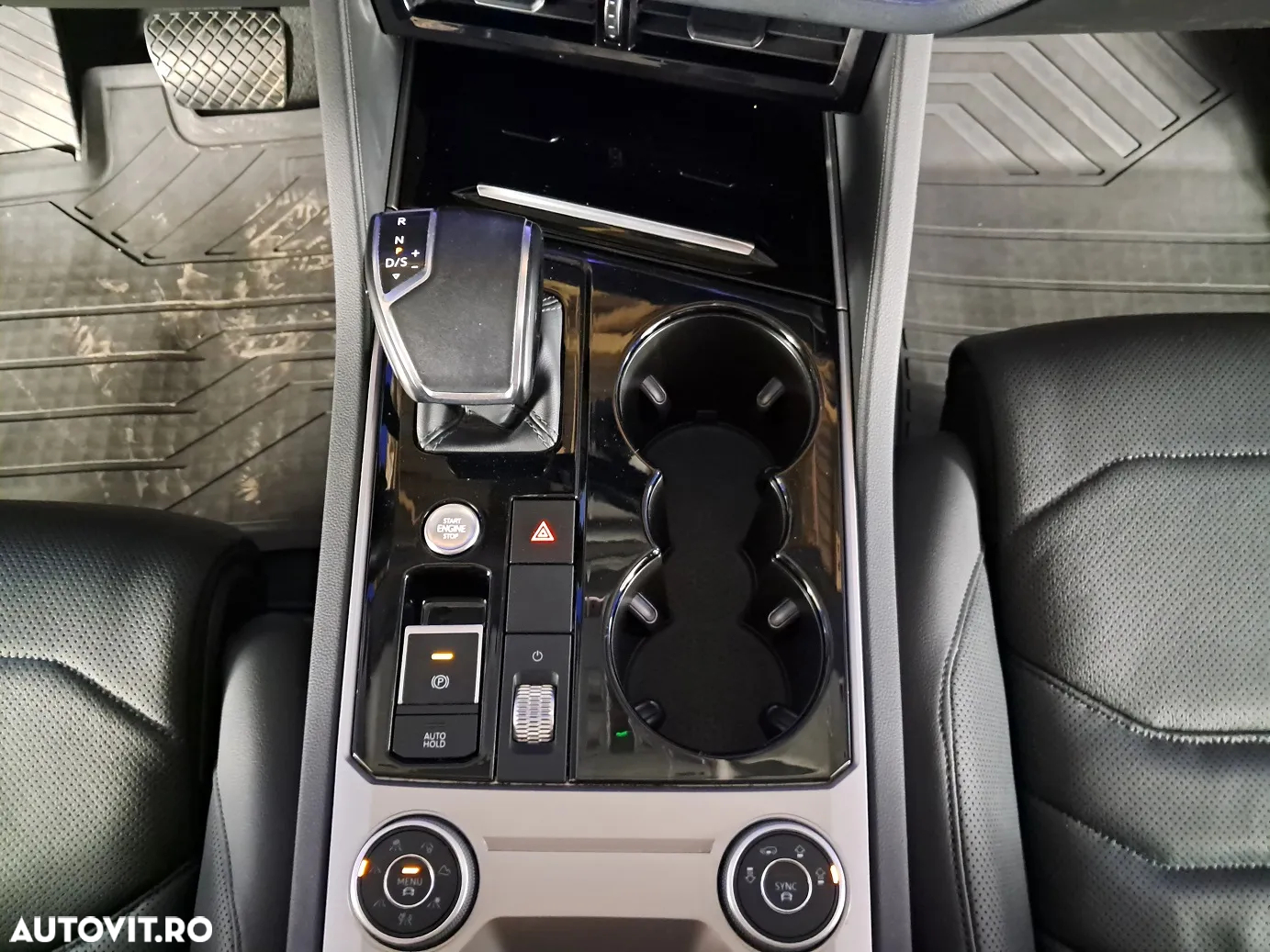 Volkswagen Touareg - 18