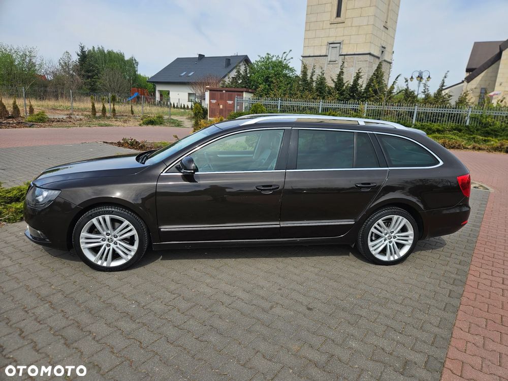 Skoda Superb 2.0 TDI 4x4 Business DSG - 1