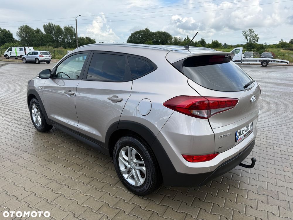 Hyundai Tucson blue 1.7 CRDi 2WD Style - 6