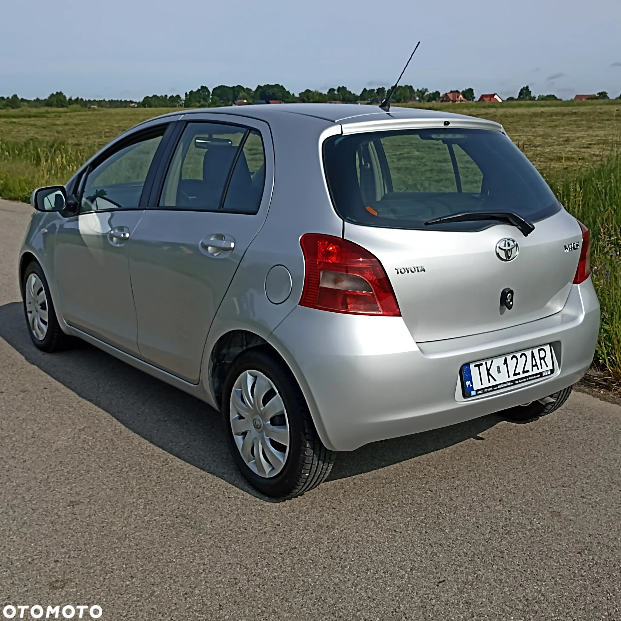 Toyota Yaris 1.3 Prestige - 4