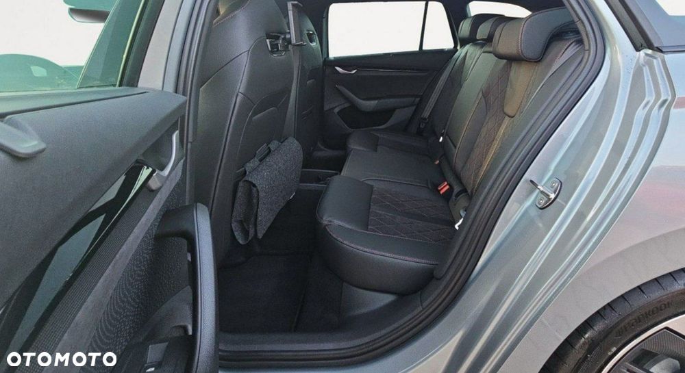 Skoda Octavia 2.0 TSI RS DSG - 10