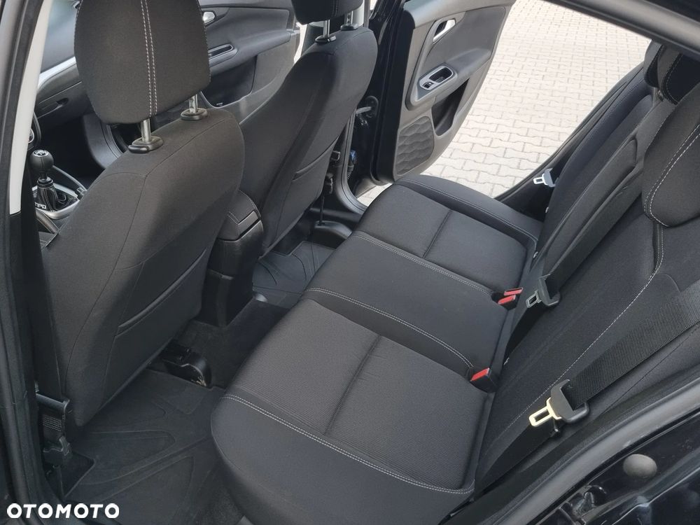 Fiat Tipo 1.6 MultiJet 16v Sport - 26