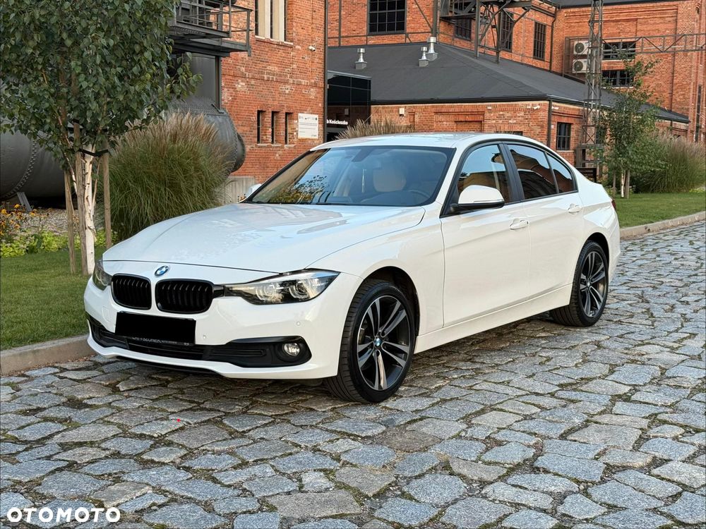BMW Seria 3 320i Edition Luxury Line Purity - 12