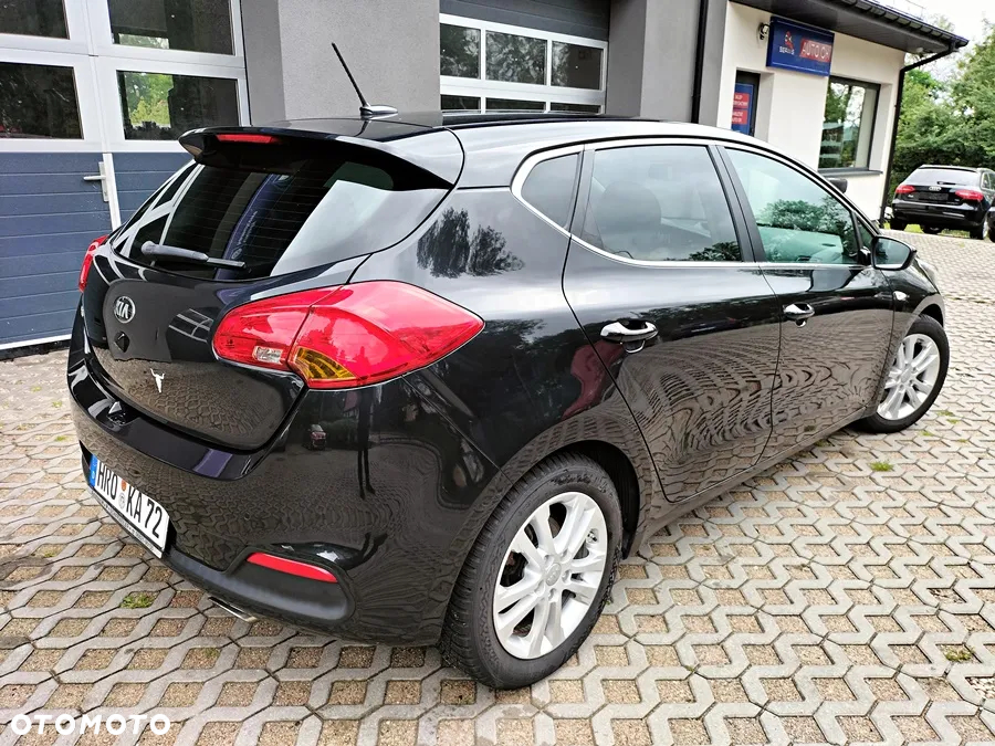 Kia Ceed - 8