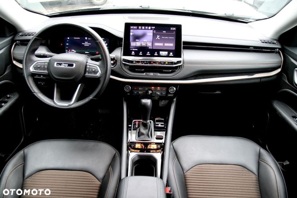 Jeep Compass - 10
