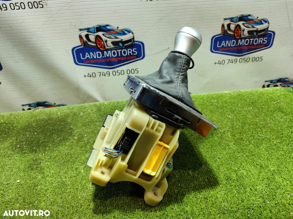 MANETA SCHIMBATOR DE VITEZE MERCEDES BENZ C250 CDI C CLASS W204 2.1 DIESEL 2010 / SEDAN COD OEM 204267003 / A2042673888 / A2042675724 / 2008-2014 - 2