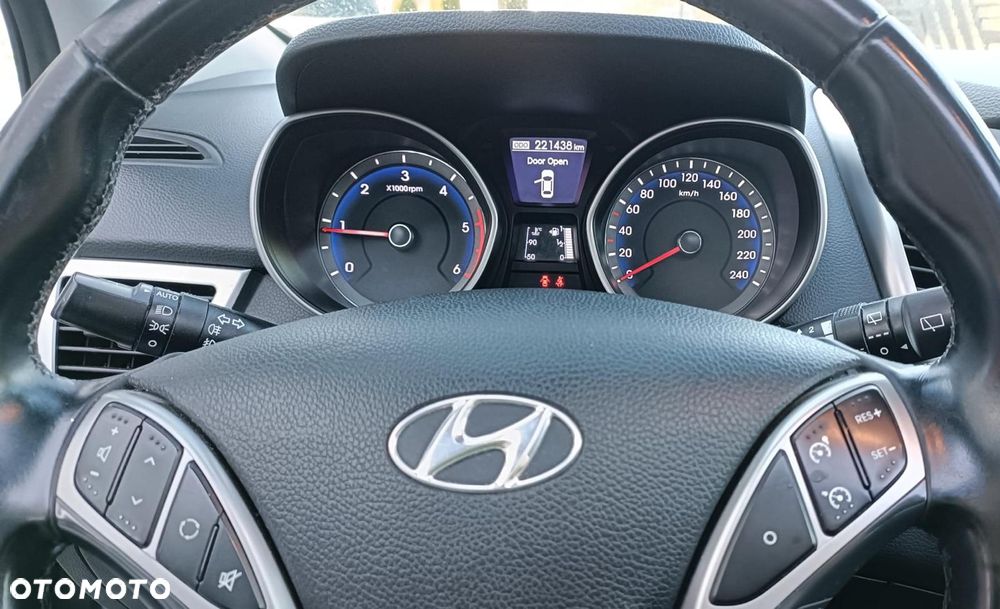 Hyundai i30 1.6 CRDi Premium - 12