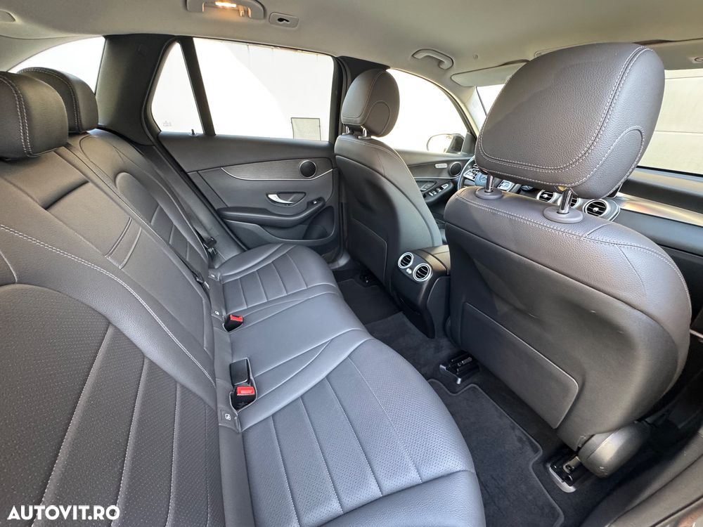 Mercedes-Benz GLC 220 d 4MATIC - 12