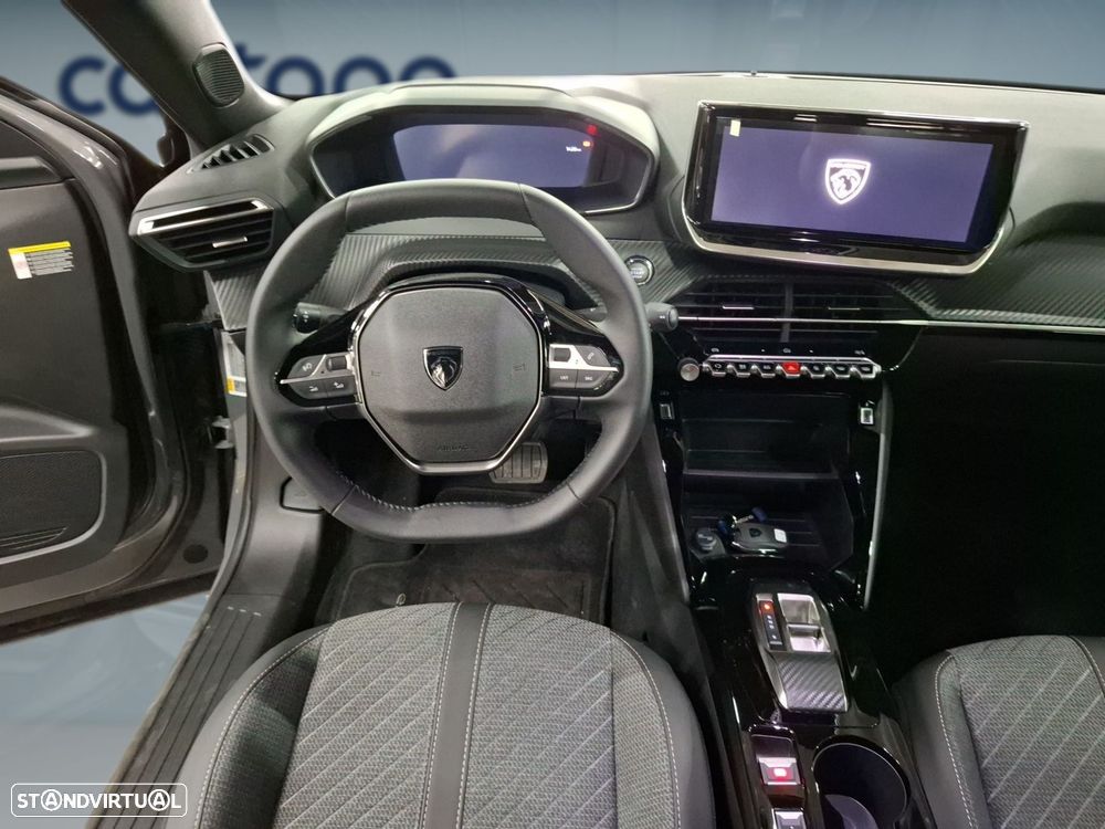 Peugeot e-2008 54 kWh Allure - 12