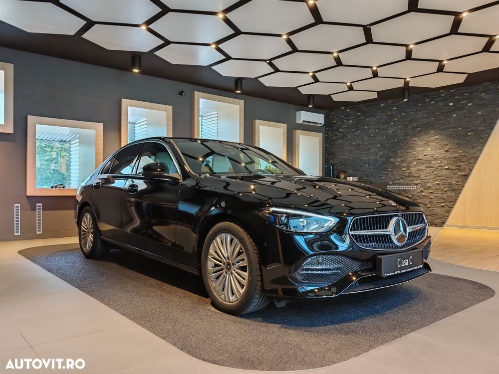 Mercedes-Benz C 2026 photo 3