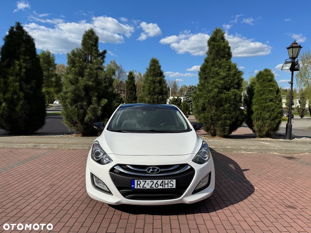 Hyundai i30 1.6 CRDi Fifa World Cup Edition - 2