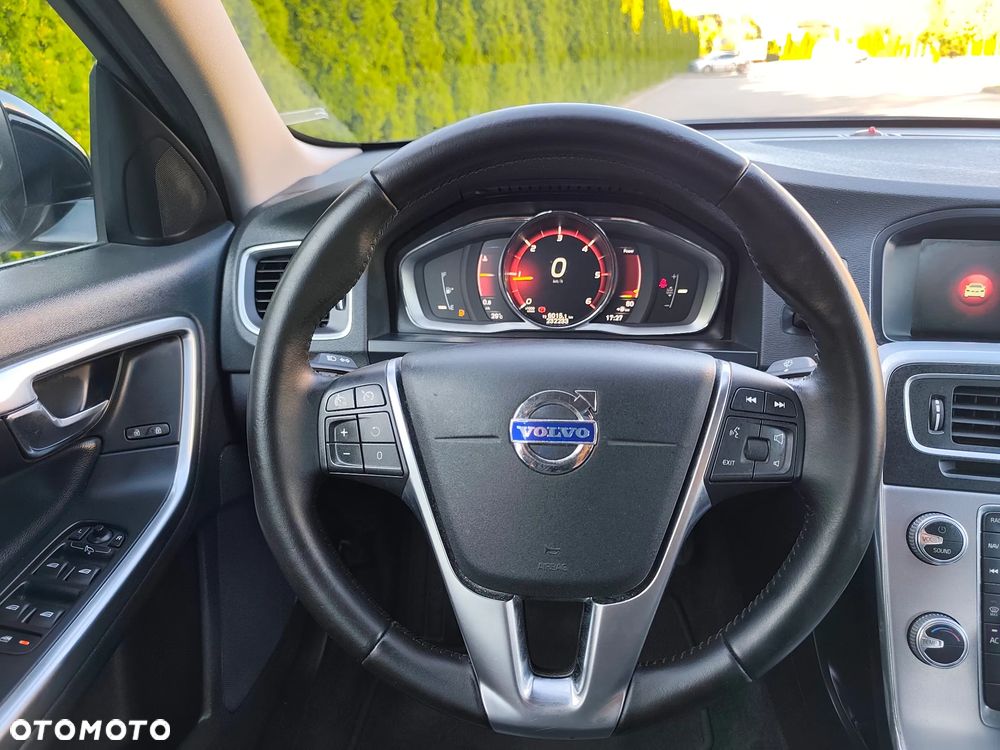 Volvo S60 D3 Summum - 24