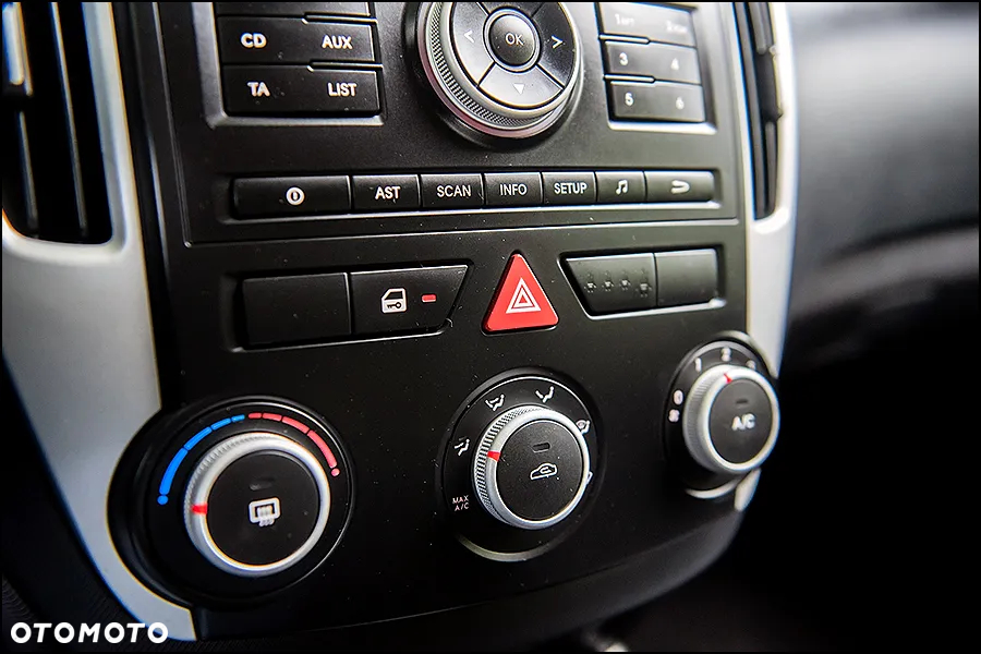 Kia Ceed - 26