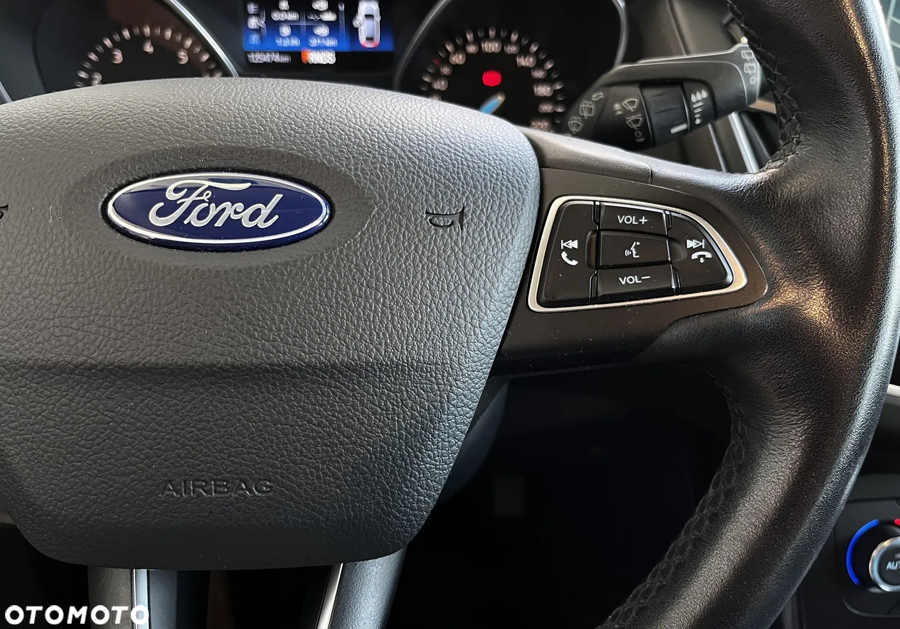 Ford Focus 1.0 EcoBoost Titanium ASS PowerShift - 14