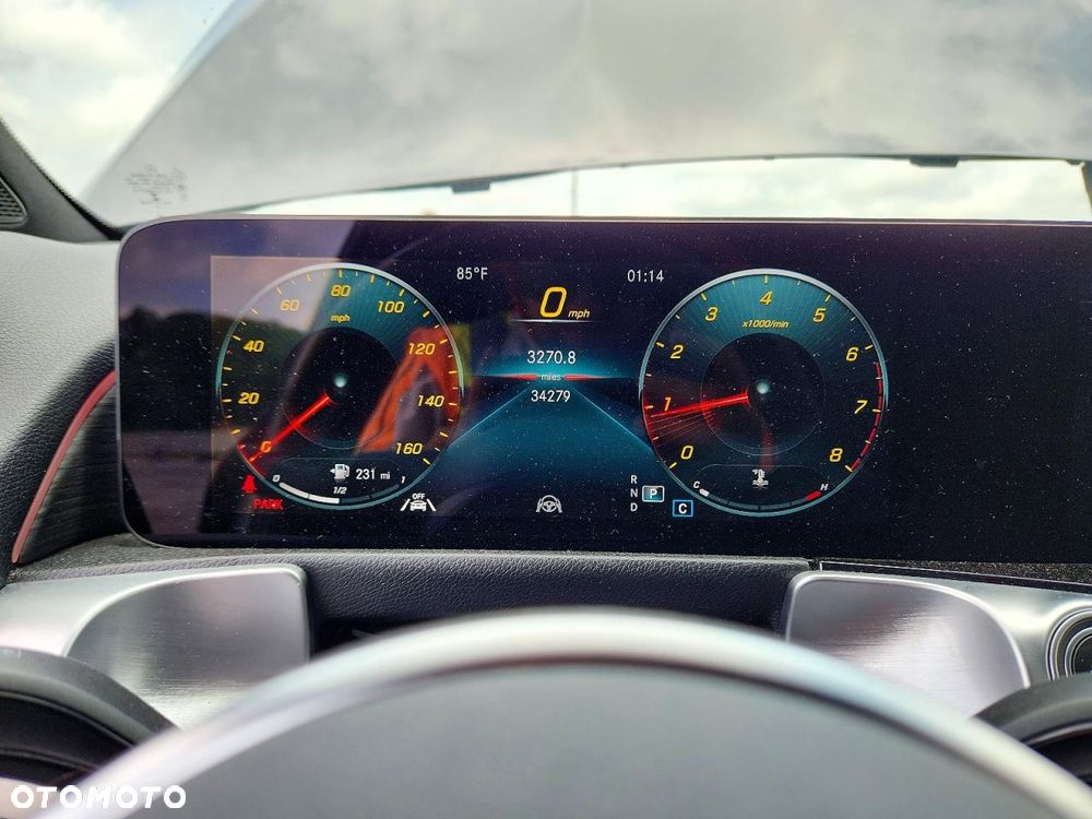Mercedes-Benz GLB 250 4-Matic AMG Line 8G-DCT - 11