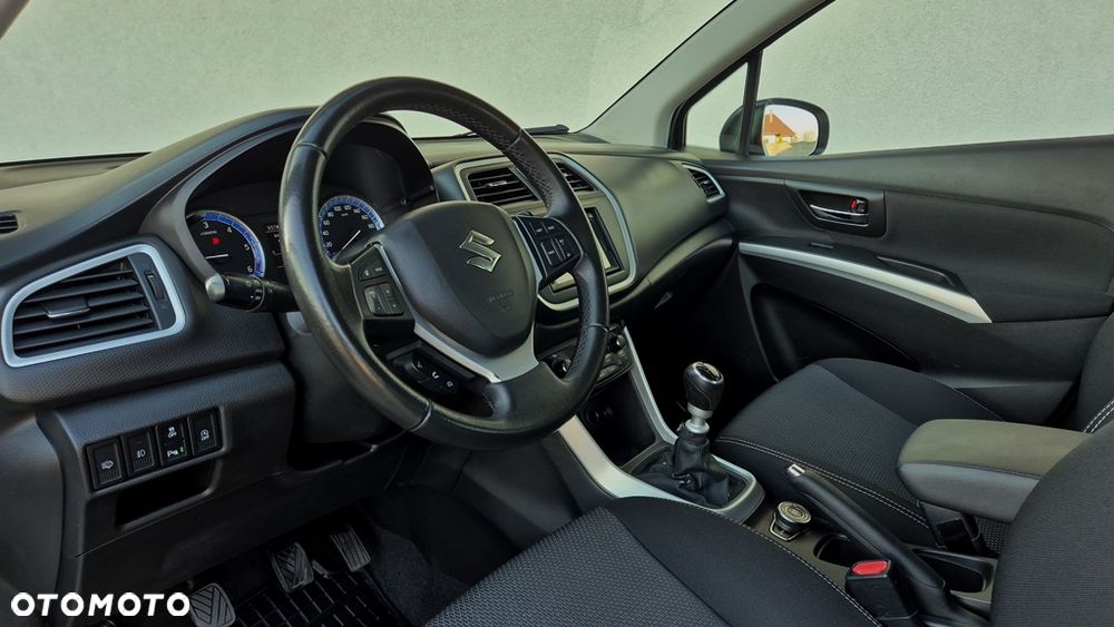 Suzuki SX4 S-Cross 1.6 DDiS 4x4 Comfort+ - 16
