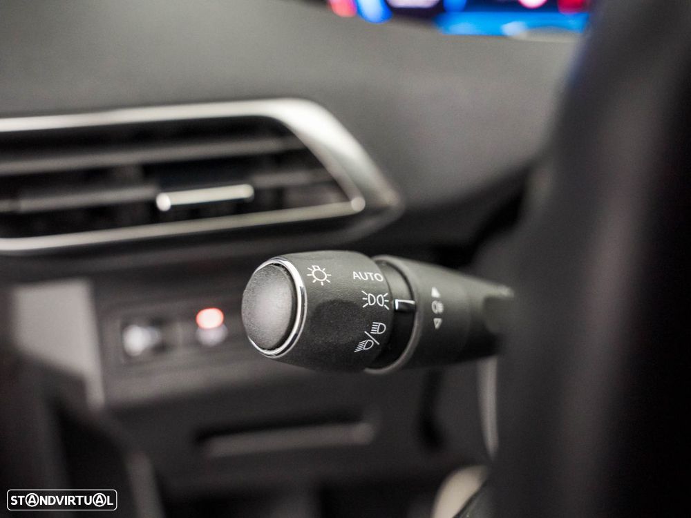 Peugeot 3008 1.2 PureTech Allure Pack EAT8 - 20