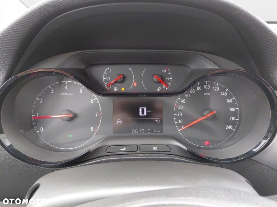 Opel Crossland X - 10