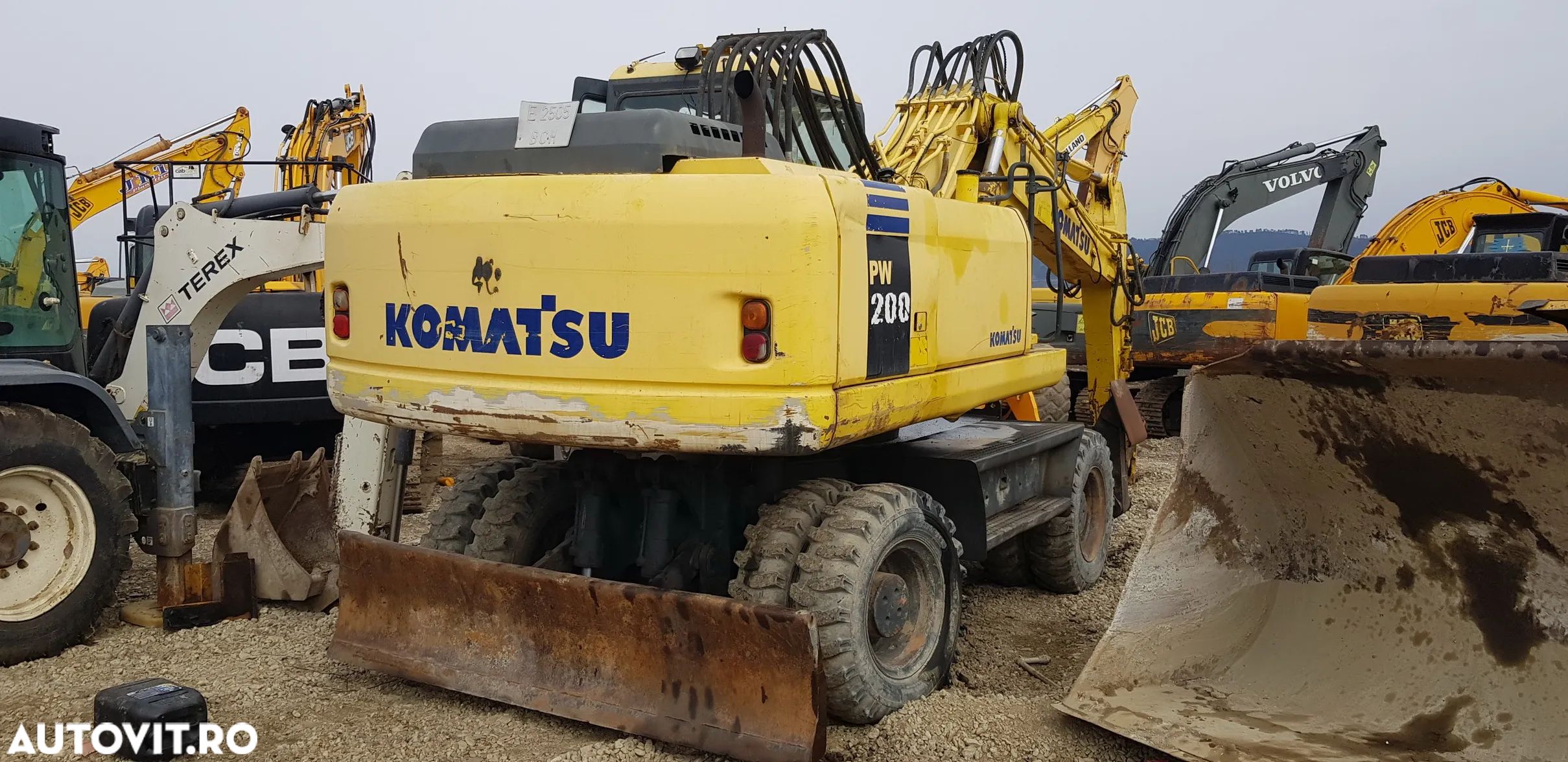 Komatsu PW 200 -7k Excavator pe roți - 1
