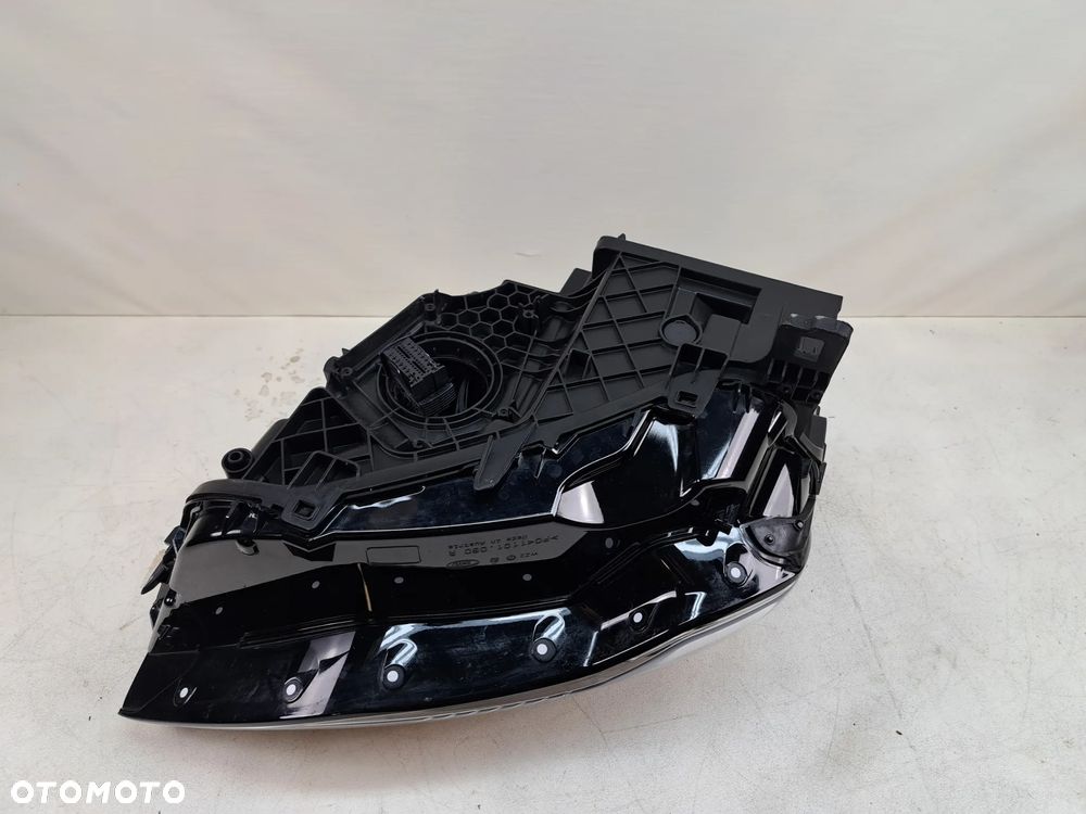 LAMPA PRAWA AUDI Q3 2 II 83A LED 83A941034 - 10