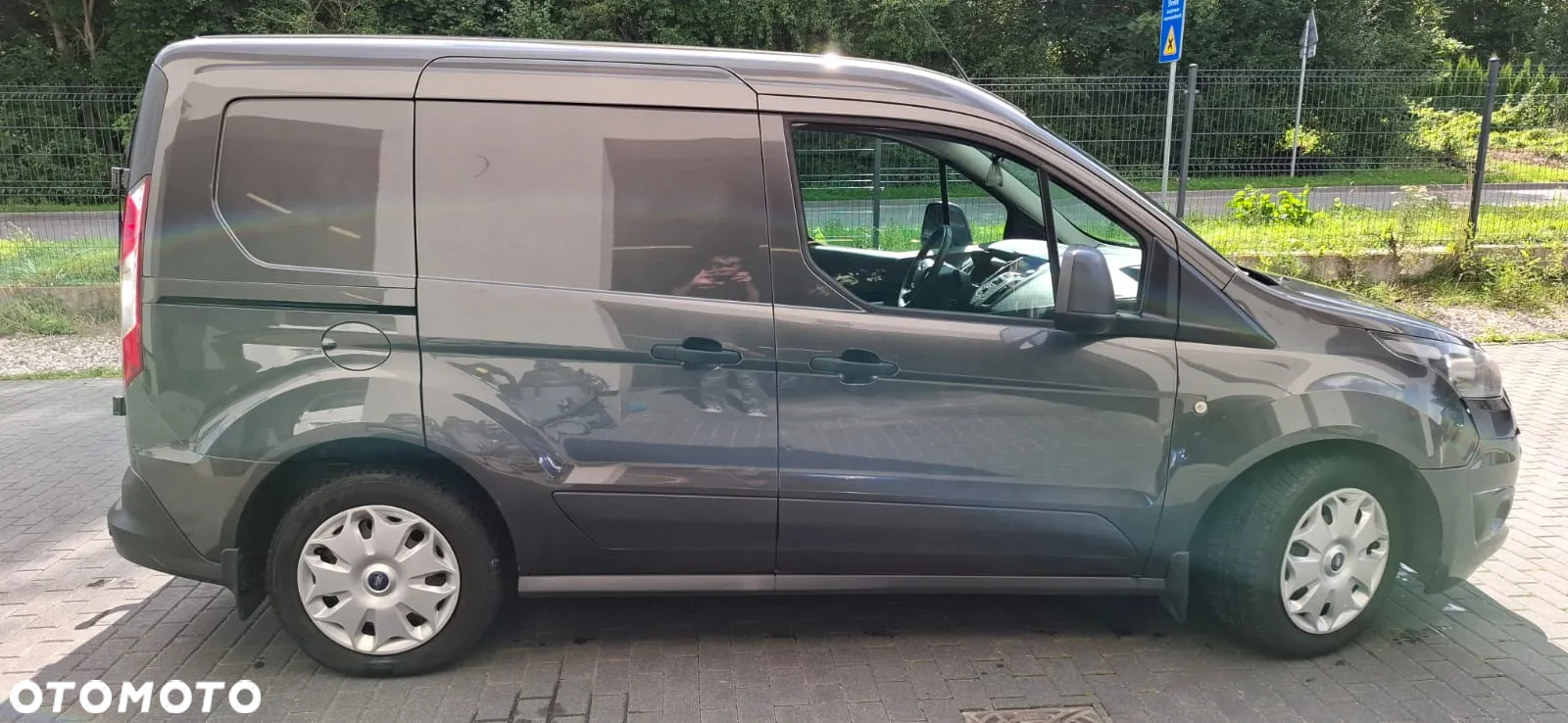 Ford CONNECT - 4