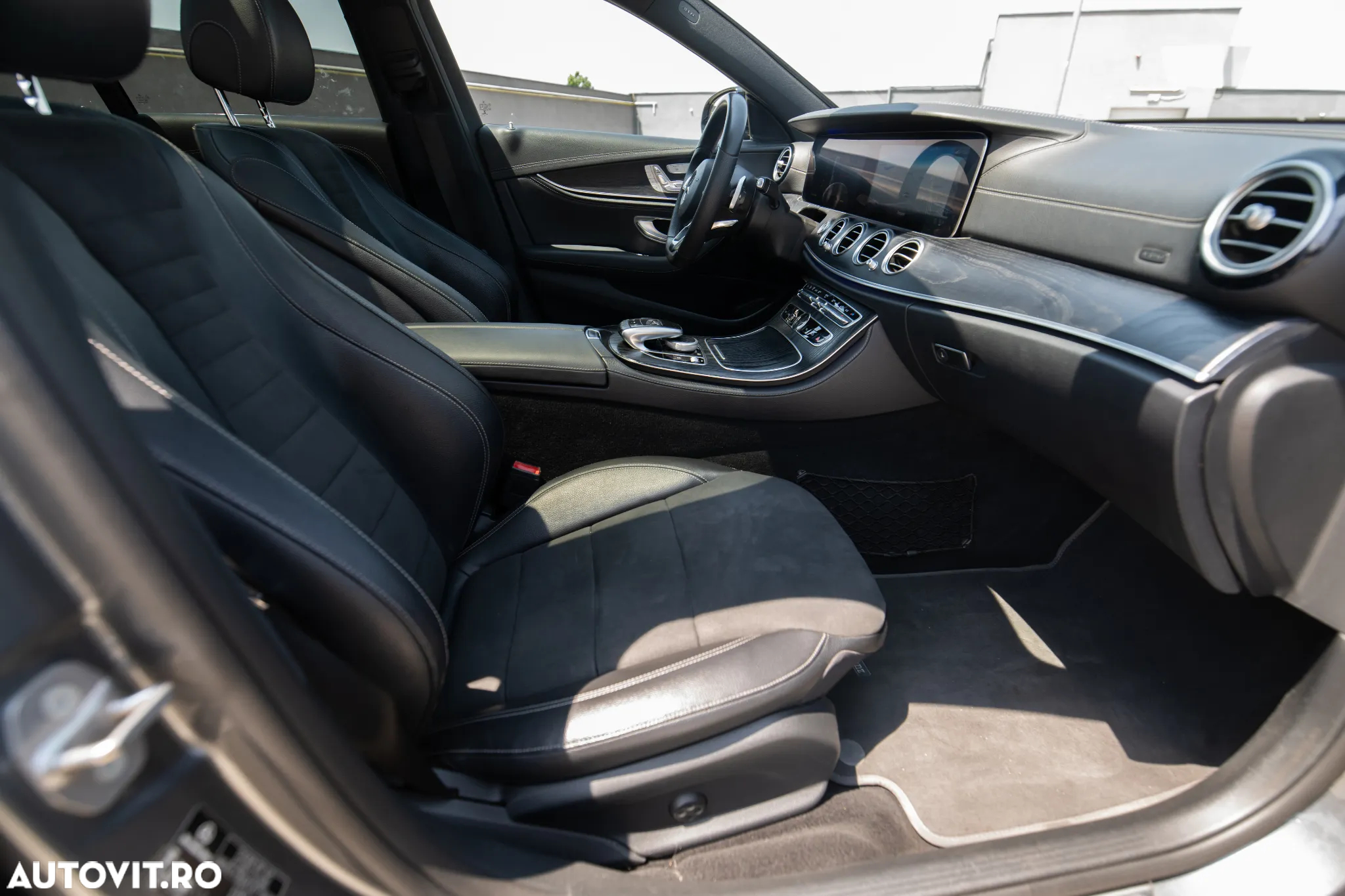 Mercedes-Benz E 220 d 9G-TRONIC AMG Line - 20