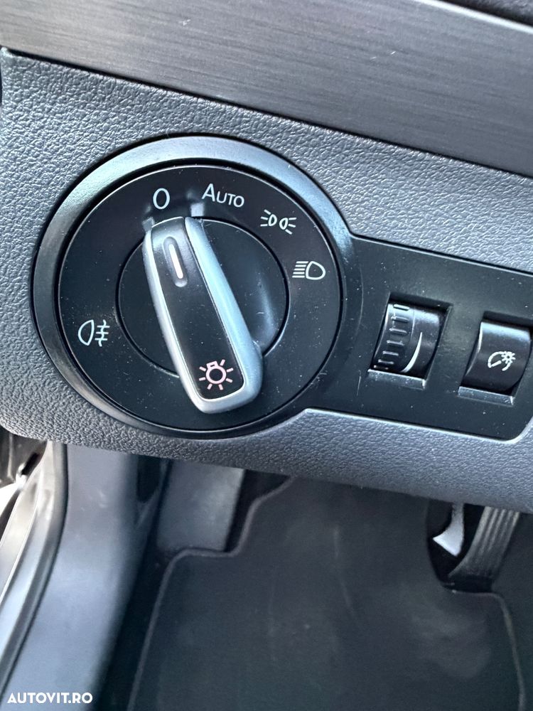 Volkswagen Touran 2.0 TDI DPF DSG Life - 21
