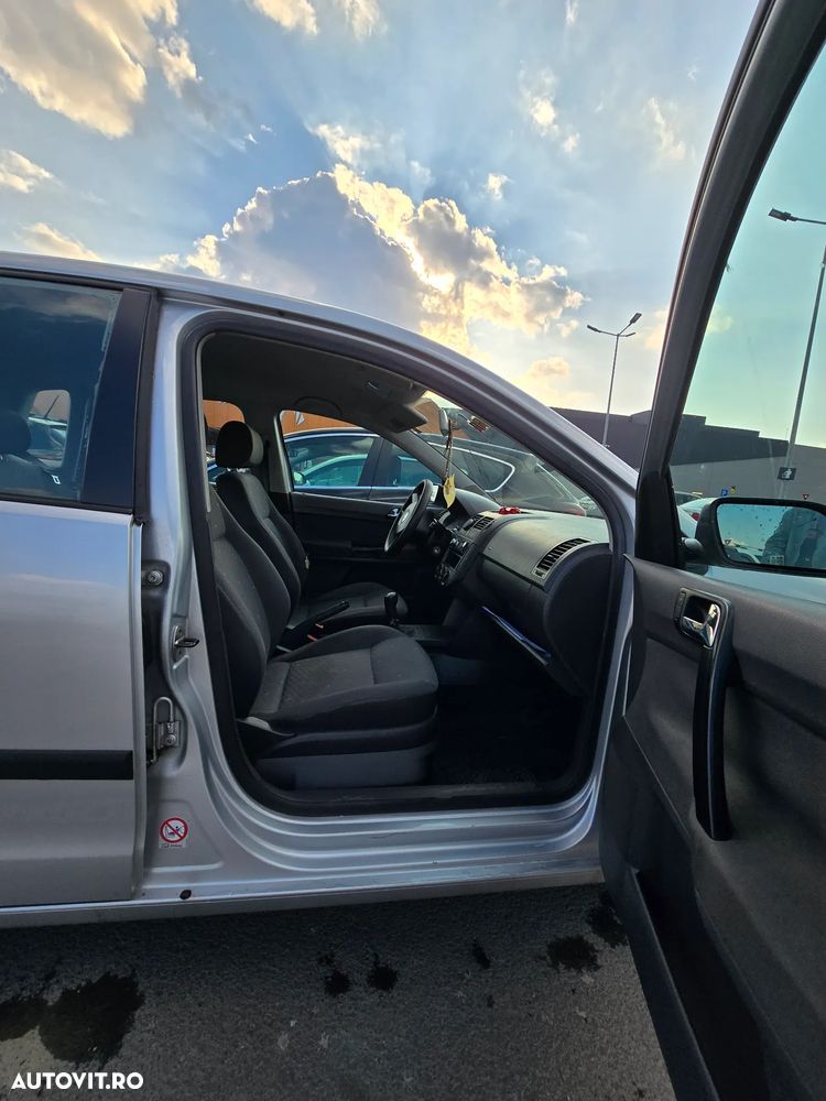 Volkswagen Polo - 9