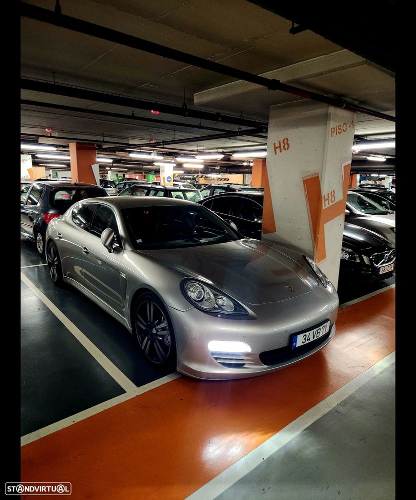 Porsche Panamera 4S PDK - 28