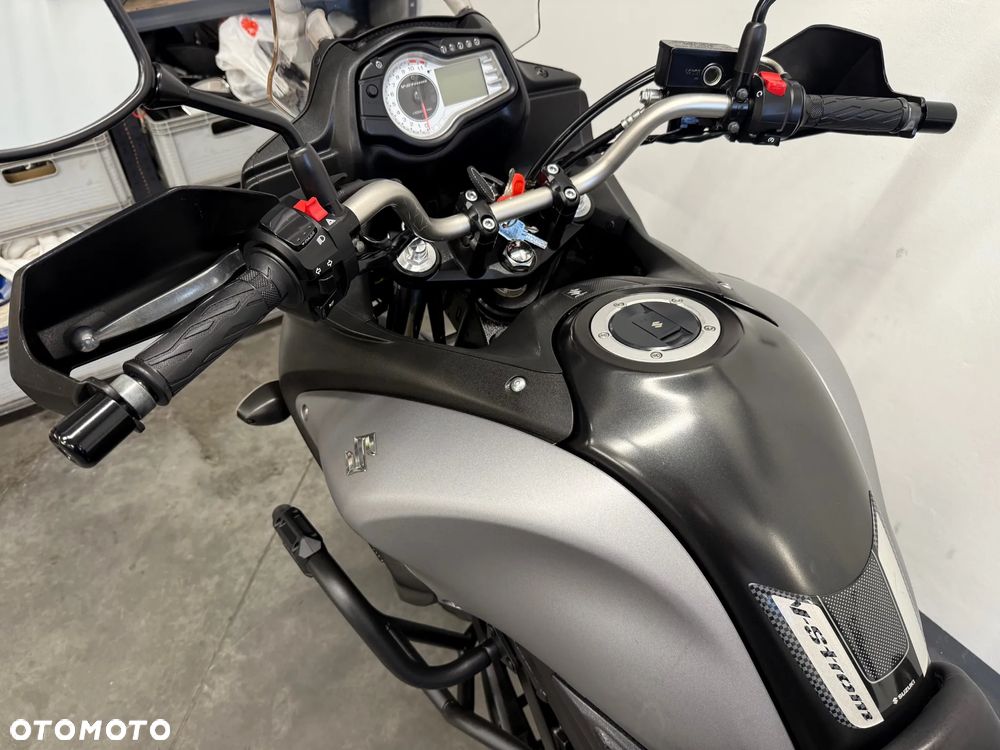 Suzuki V-STROM - 22