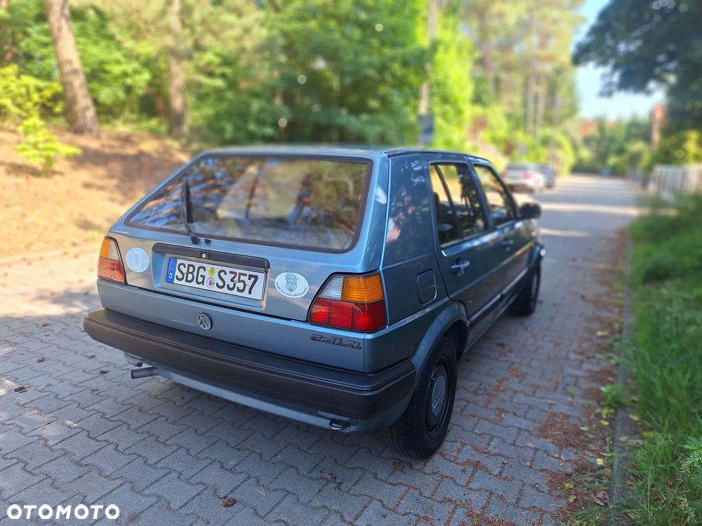 Volkswagen Golf 1.6 GL - 8
