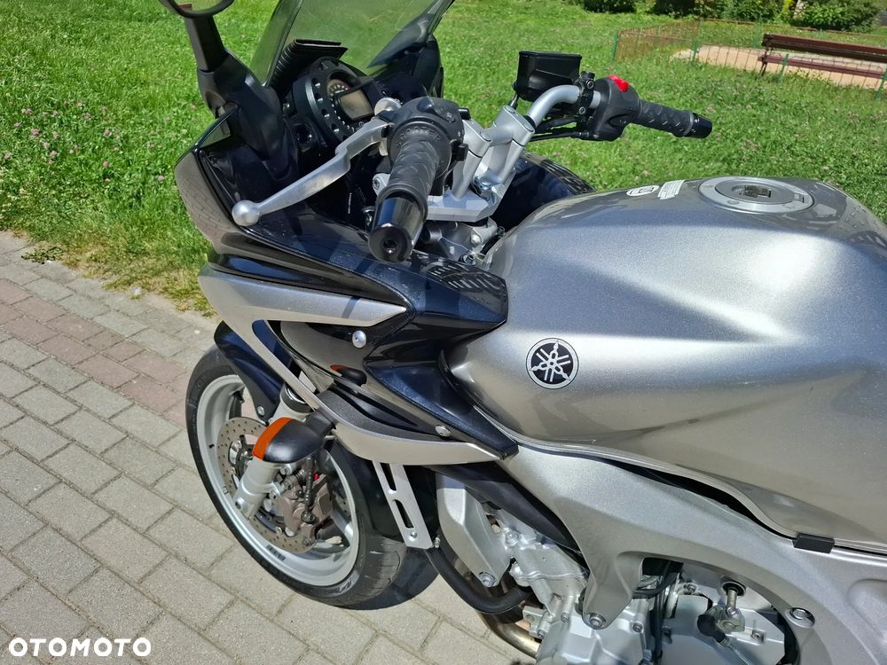 Yamaha FZ6 - 10