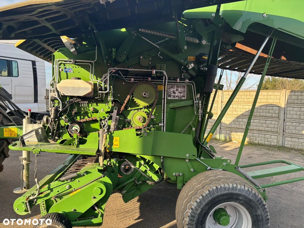 Krone Krone Comprima V150 –ISOBUS/ Zmienokomorowa/Opuszczana podłoga – 2020 –12688 Bel - 7