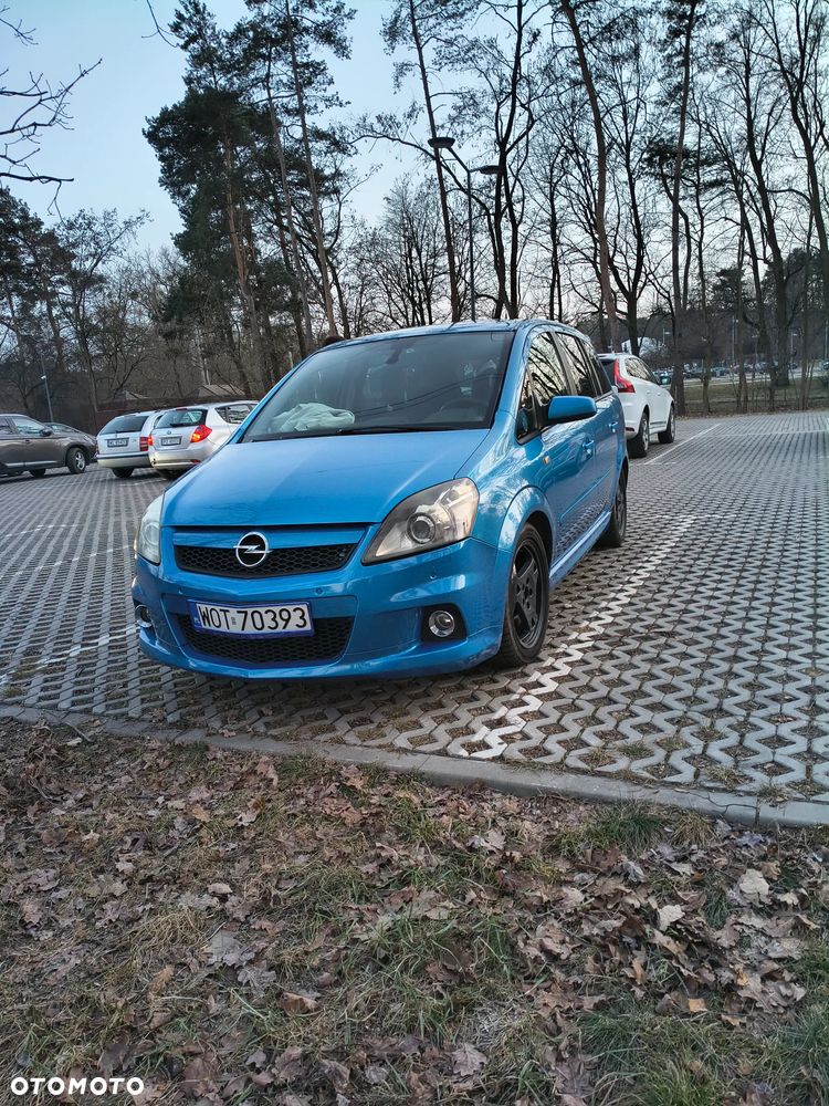 Opel Zafira - 2