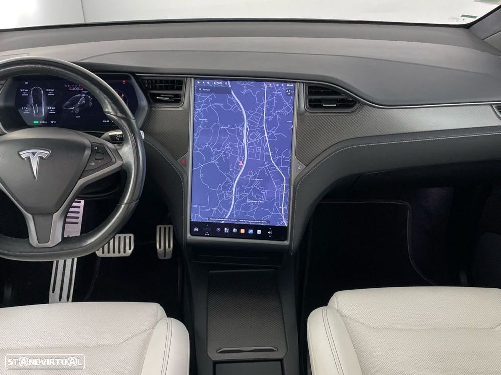 Tesla Model X P100D - 10