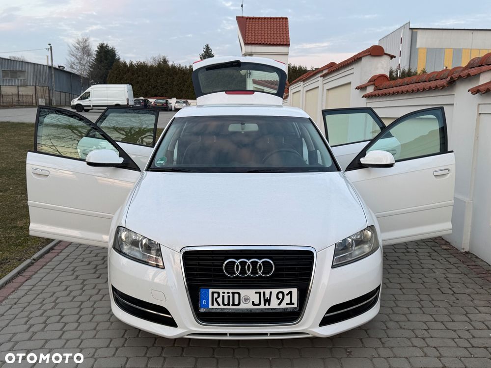 Audi A3 Sportback - 11