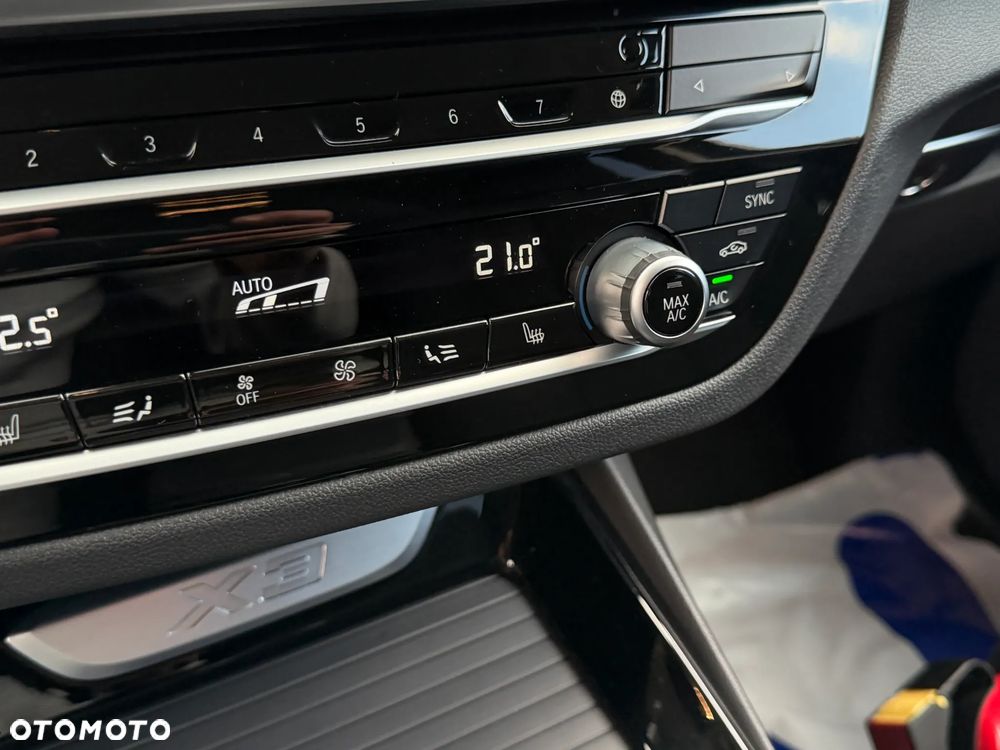 BMW X3 xDrive20i GPF Advantage - 22