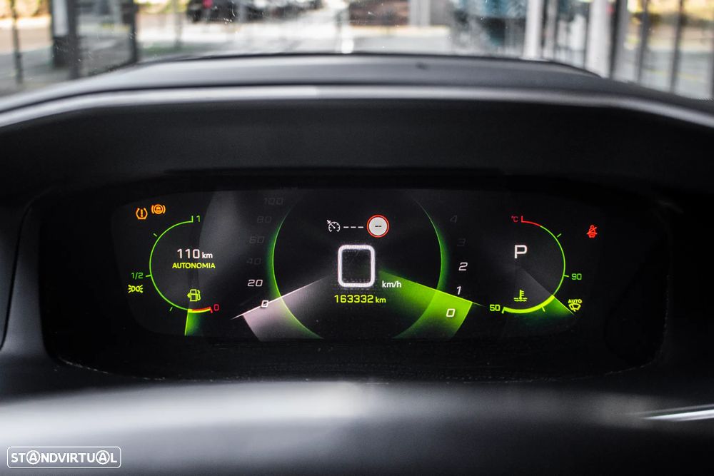 Peugeot 2008 1.5 BlueHDi Allure EAT8 - 18