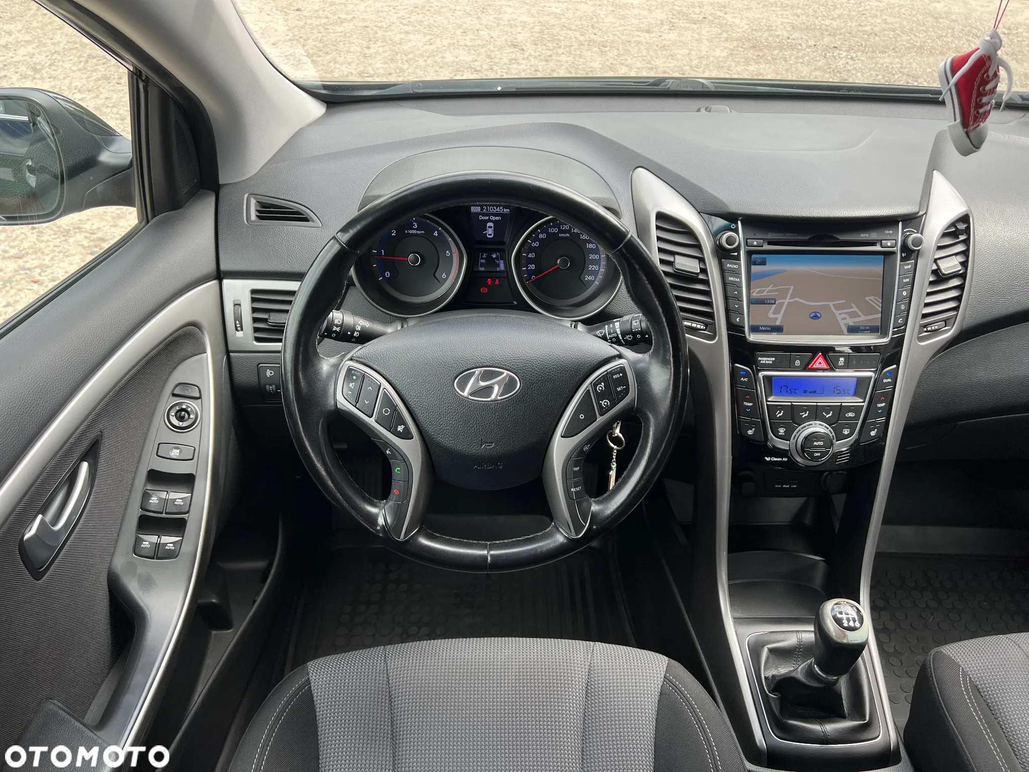Hyundai i30 1.6 CRDi BlueDrive Classic + - 17