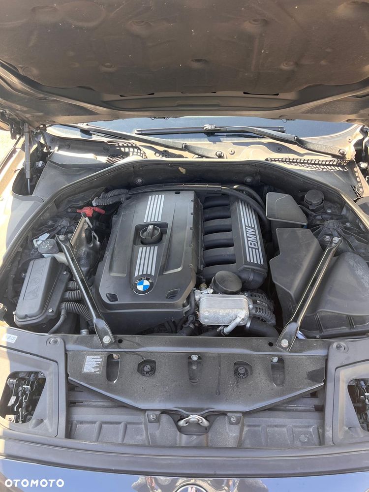 BMW Seria 5 523i - 8