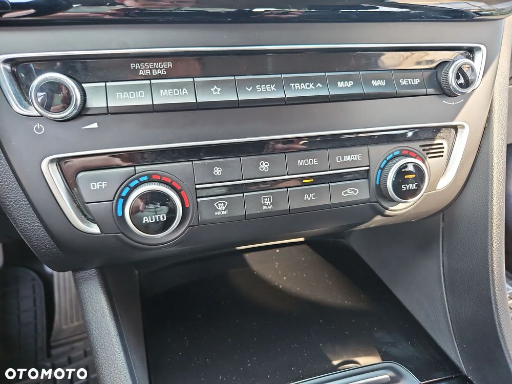 Kia Optima 1.6 T-GDI L DCT - 23