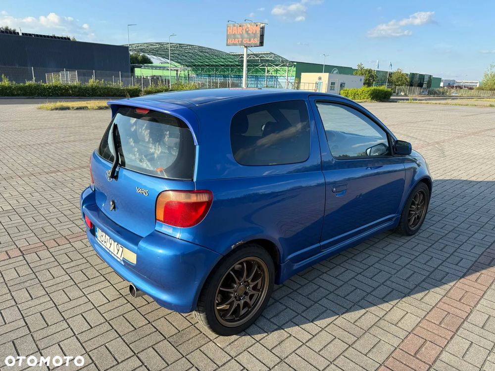 Toyota Yaris - 5