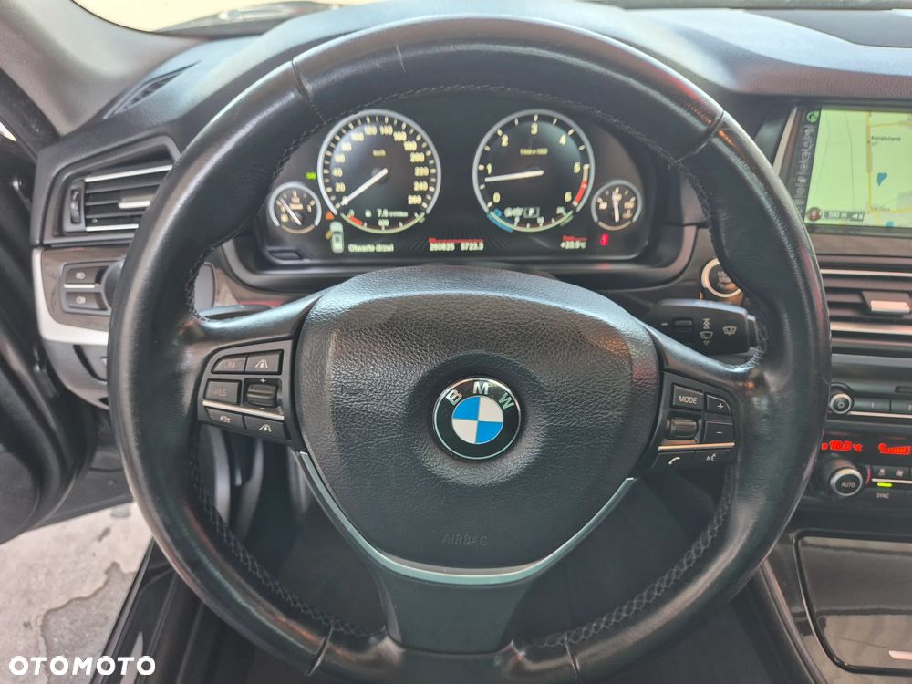 BMW Seria 5 535d - 38