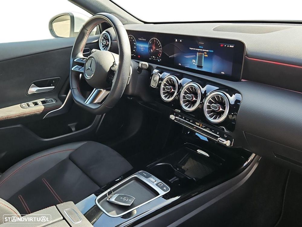 Mercedes-Benz A 250 e - 15