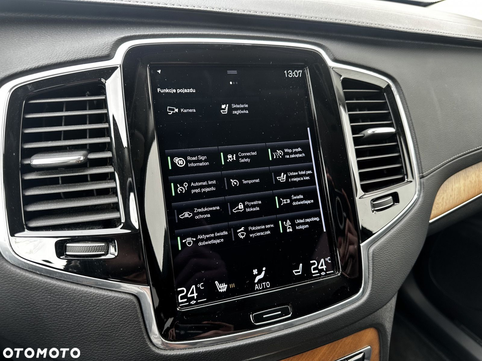 Volvo XC 90 - 38